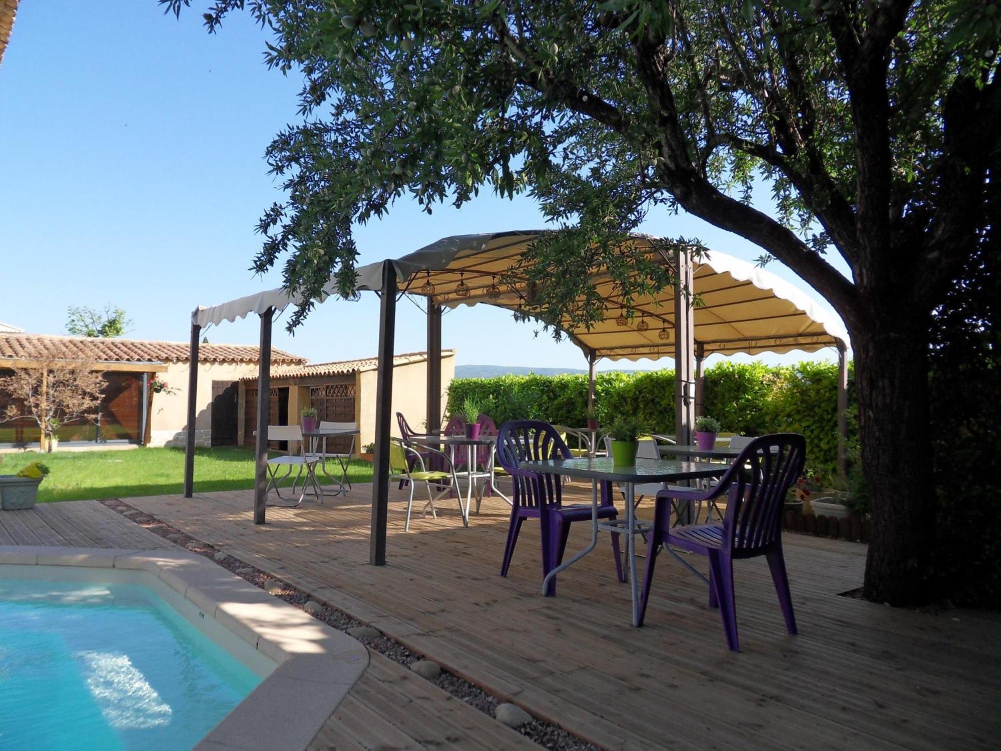 Le Jardin D'Ivana Chambres D'Hotes B&B Avec Piscine Chauffee Oppède Exterior foto