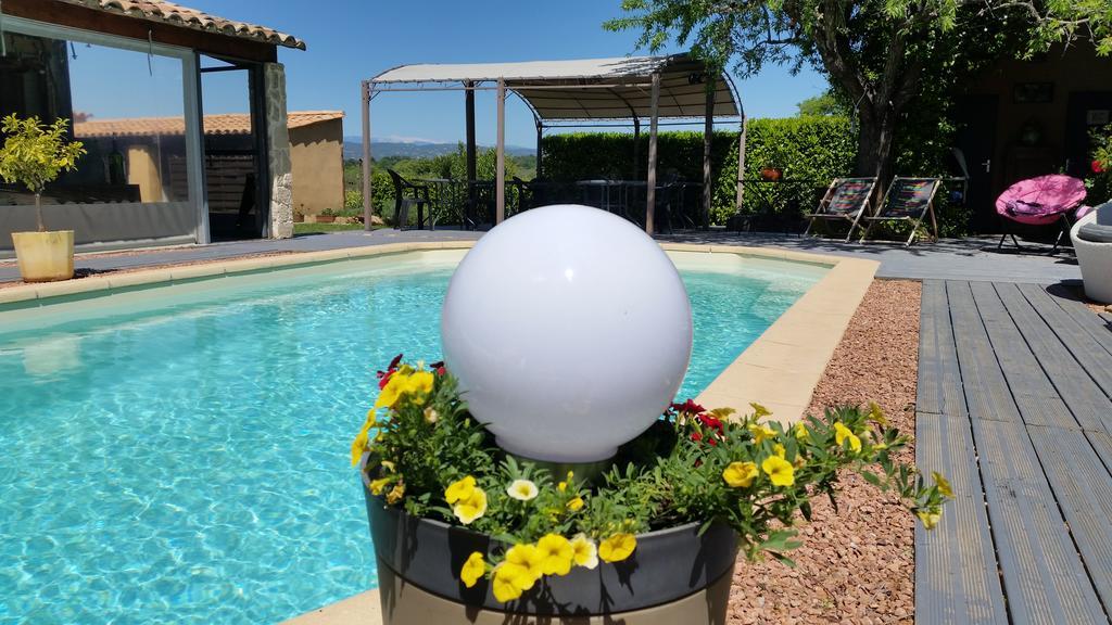 Le Jardin D'Ivana Chambres D'Hotes B&B Avec Piscine Chauffee Oppède Exterior foto