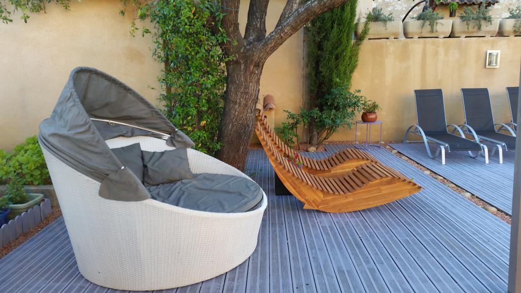 Le Jardin D'Ivana Chambres D'Hotes B&B Avec Piscine Chauffee Oppède Exterior foto