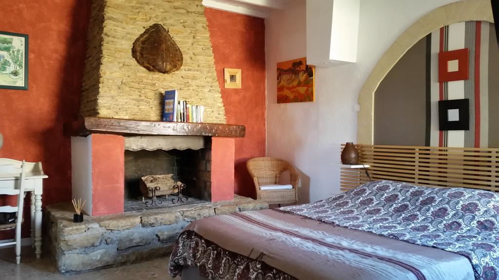 Le Jardin D'Ivana Chambres D'Hotes B&B Avec Piscine Chauffee Oppède Exterior foto