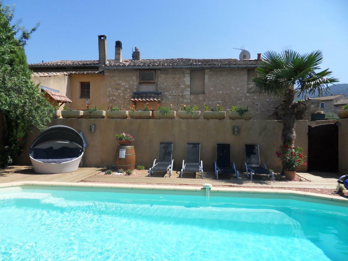 Le Jardin D'Ivana Chambres D'Hotes B&B Avec Piscine Chauffee Oppède Exterior foto